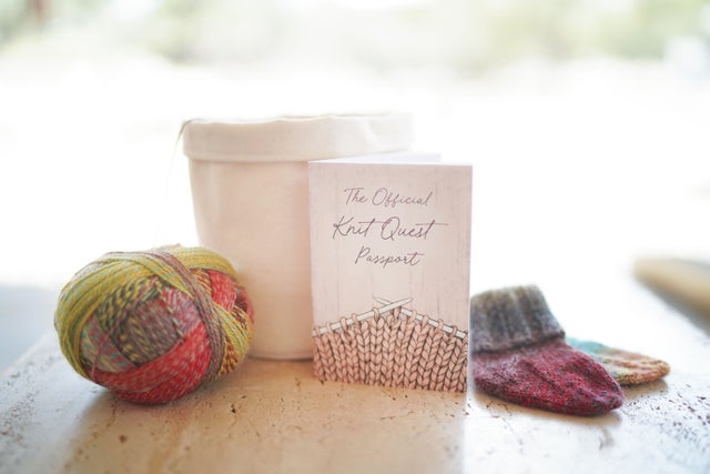 DPN Knitting Needles Set Knitting Yarn Soft Creative Crochet Turtle Close Action Figure Boudoir Doll Turtle Bee Knitting Material Bag DIY to Send